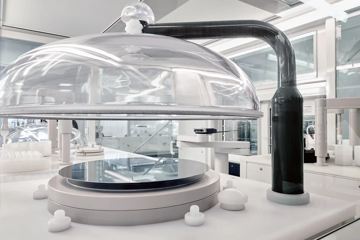 Vapor‑phase plasma etching
